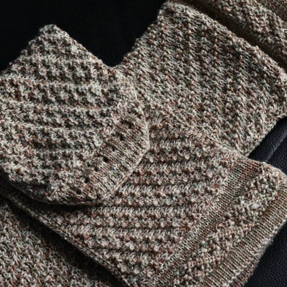 White Peace Silk handmade socks NEW - Picture 4 of 4